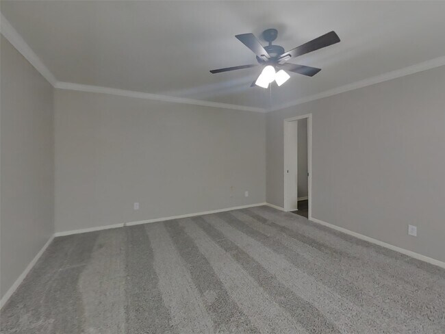 Building Photo - 5523 Foresthaven Dr