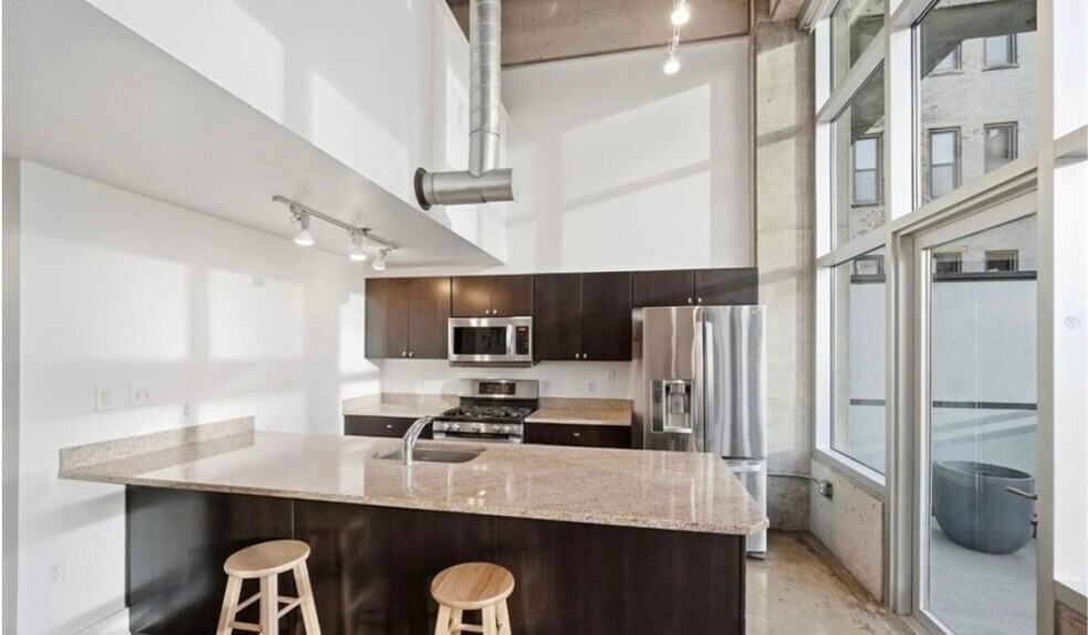 Kitchen - 353 W 4th St