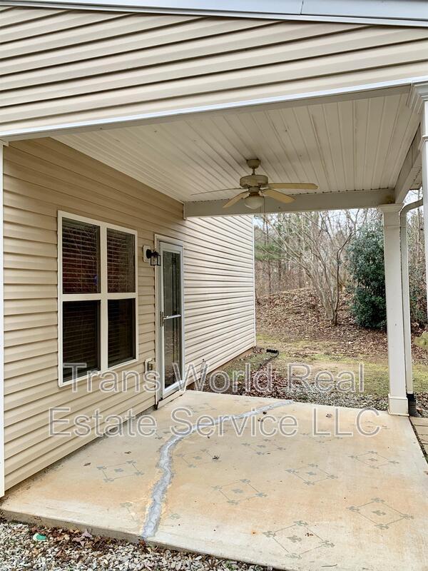 Building Photo - 917 Crested Hawk Trail