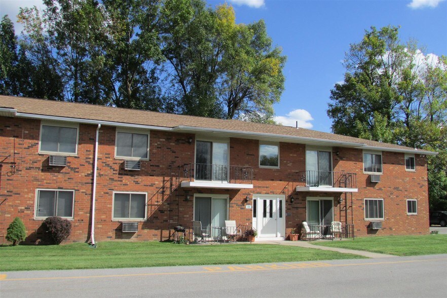 Buffalo Manor Apartments 12821290 Buffalo Rd Rochester NY 14624