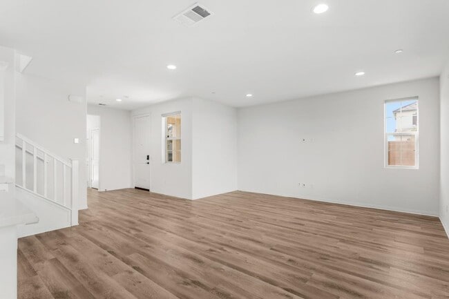 Building Photo - 3915 E Fincastle St