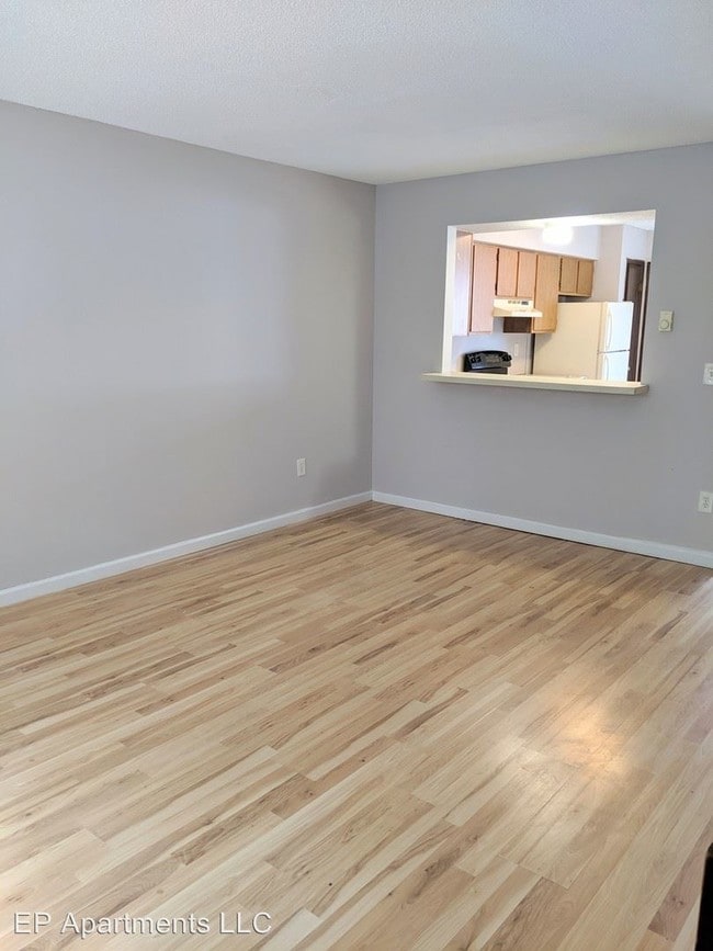 Building Photo - 42 Gayridge Rd