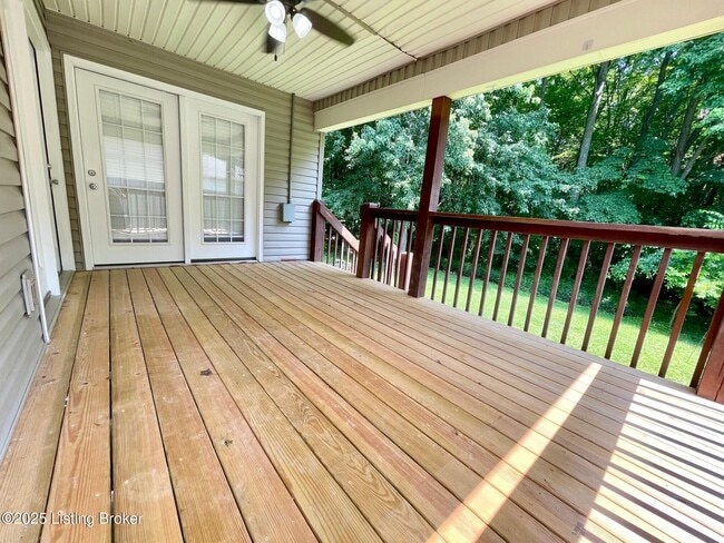 Building Photo - 11115 Meadow Chase Ct
