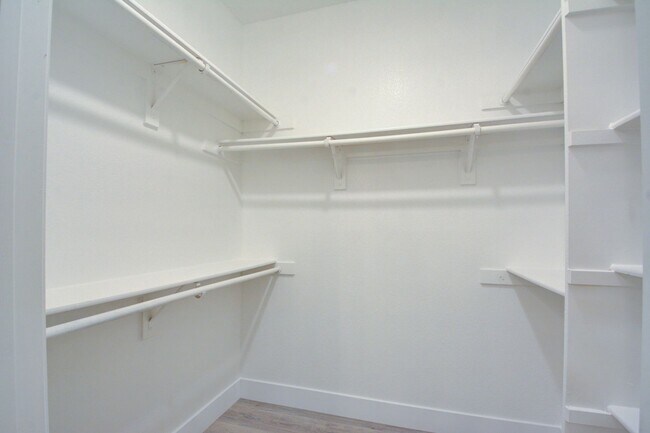 Building Photo - Completely updated and remodeled bottom-fl...