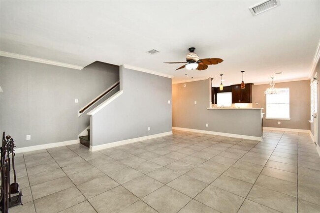 Building Photo - 1430 Acorn Ct