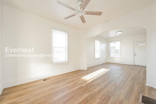 Building Photo - 4902 Meade St