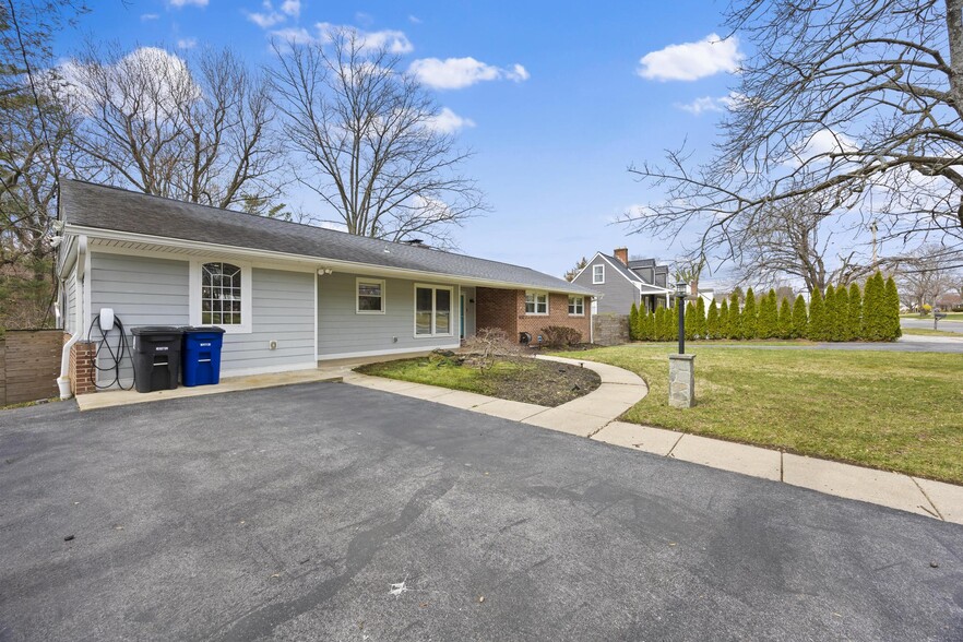 Building Photo - 8312 Savage Guilford Rd