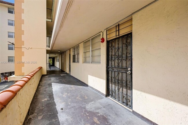 Building Photo - 12590 NE 16th Ave