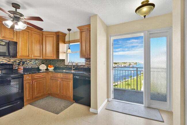 Building Photo - 3114 S Ocean Blvd