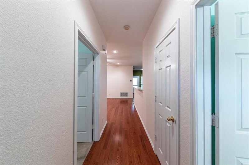 Building Photo - 400 Gaither St