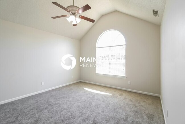 Building Photo - 4 Bedroom Pet-Friendly Home in REX, GA with Main Street Renewal