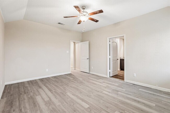 Building Photo - 117 Cherry Tree Ln