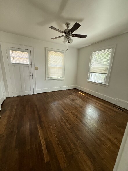 Building Photo - 315 Hillcrest Dr