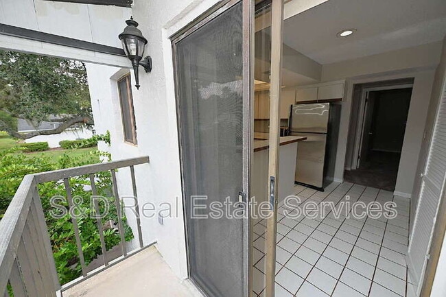 Building Photo - 1808 Village Ct
