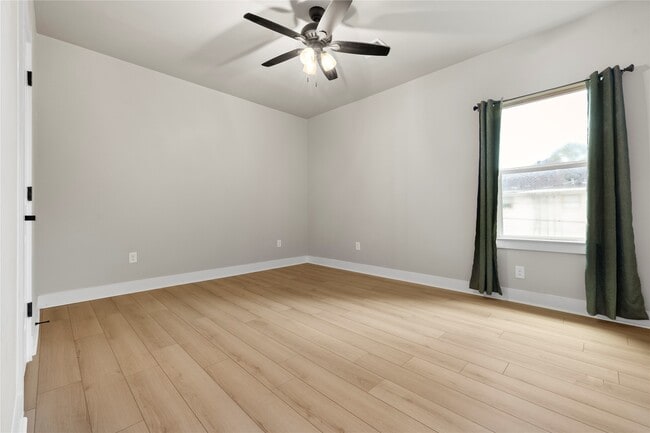 Building Photo - 2406 Truxillo St