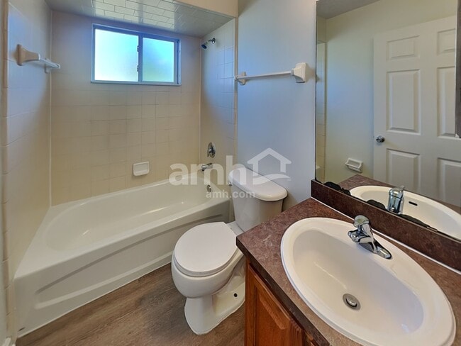 Building Photo - 2739 Ravine Hill Dr