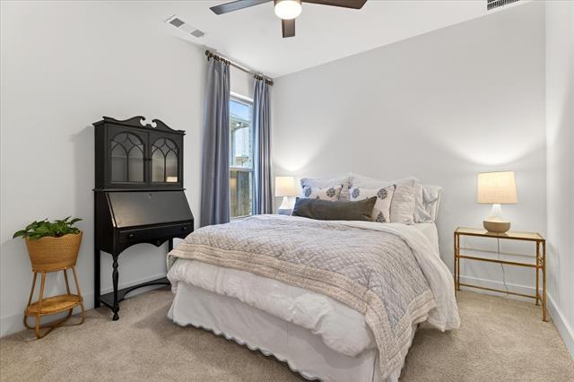 Building Photo - 1908 Elm Pl