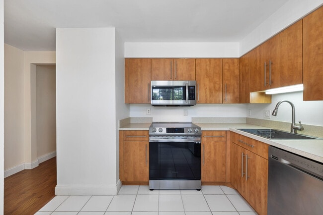 Building Photo - 217 Georgian Park Dr