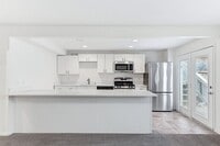 Building Photo - 780 Stewart Ave