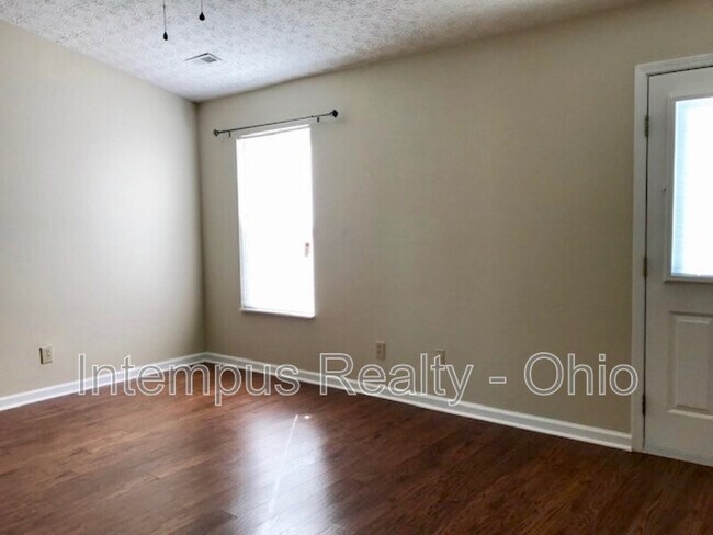 Building Photo - 129 Lofton Cir