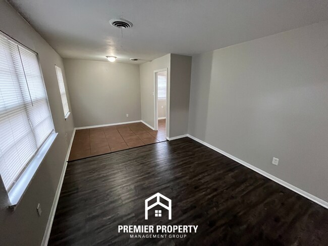 Building Photo - 2983 Cherry Rd