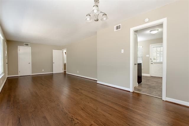 Building Photo - 511 Classen Dr