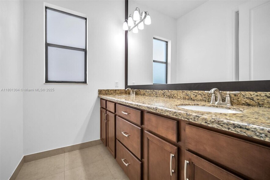 Building Photo - 1291 SW 113th Way