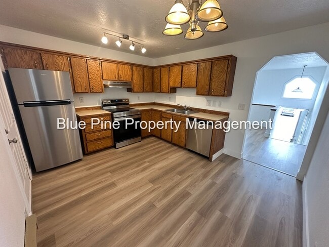 Building Photo - 1222 Holman Ave