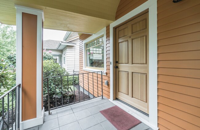 Building Photo - 2101 SE 20th Ave