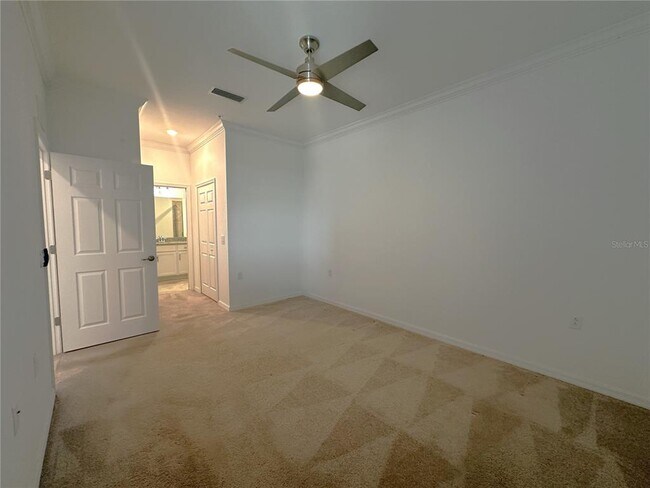 Building Photo - 14071 Heritage Landing Blvd