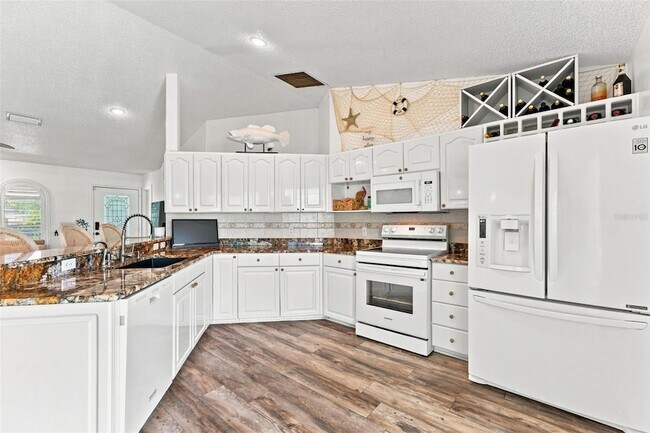 Building Photo - 4017 Triggerfish Dr
