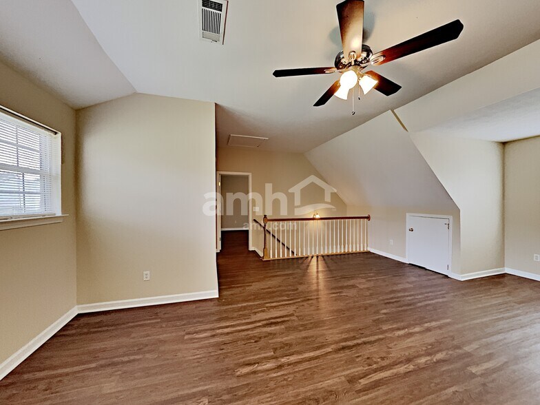 Building Photo - 1137 Benton Mason Dr