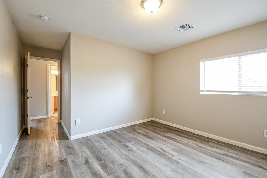 Building Photo - 18611 North 22nd St