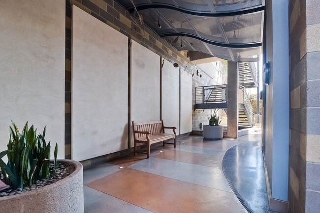 Building Photo - 777 6th Ave