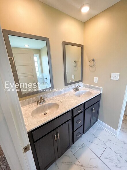 Building Photo - 311 Dugger Dr