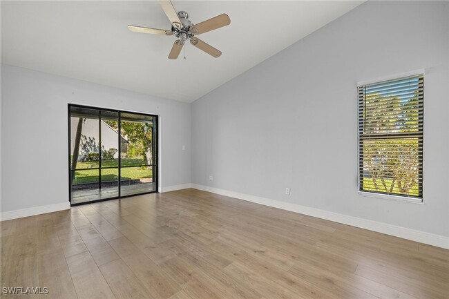 Building Photo - 1518 SW Courtyards Ln
