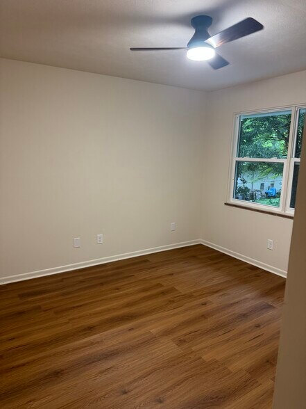 Building Photo - 1022 Parrish Rd
