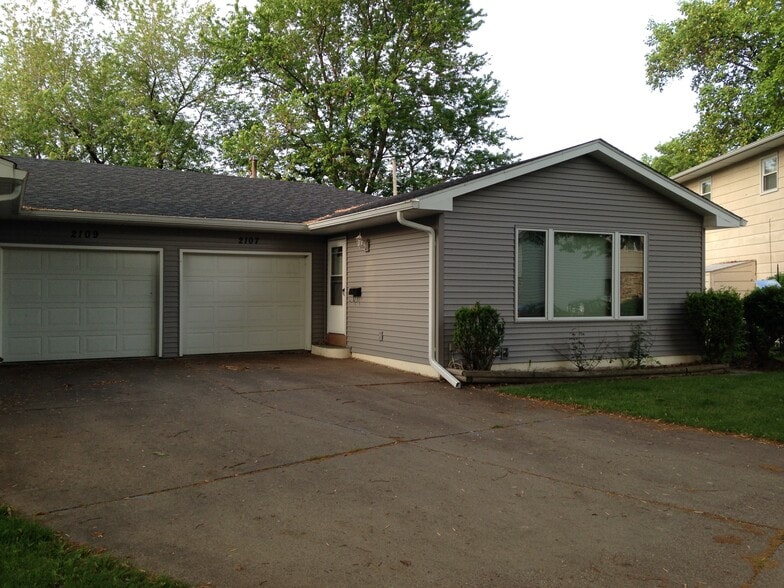 Building Photo - 2107 Judson Ct