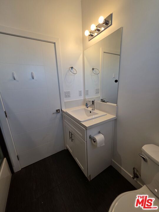 Building Photo - 2765 1/2 W 12th St