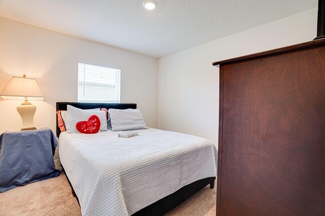 Building Photo - 5361 Imagination Dr