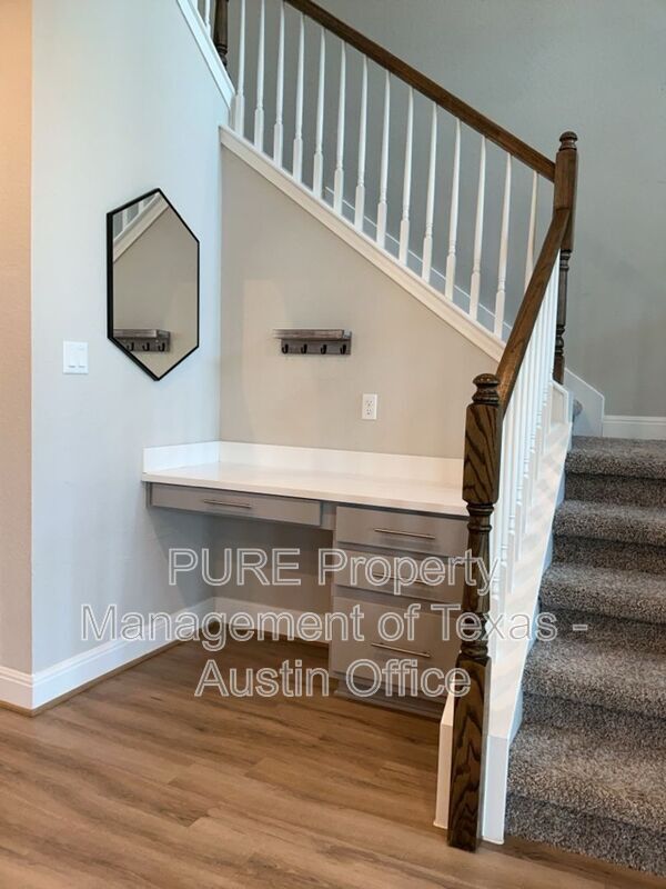Building Photo - 308 Windom Way