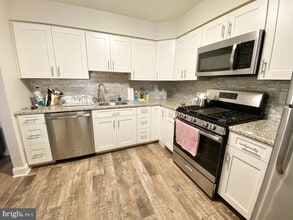 Building Photo - 167 Andover Pl