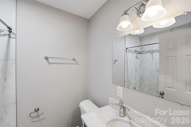 Building Photo - 2521 Dora Dr