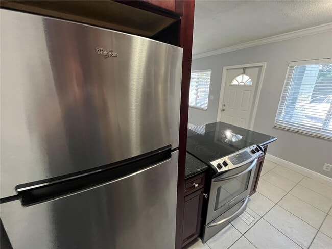 Building Photo - 1311 NE 18th St