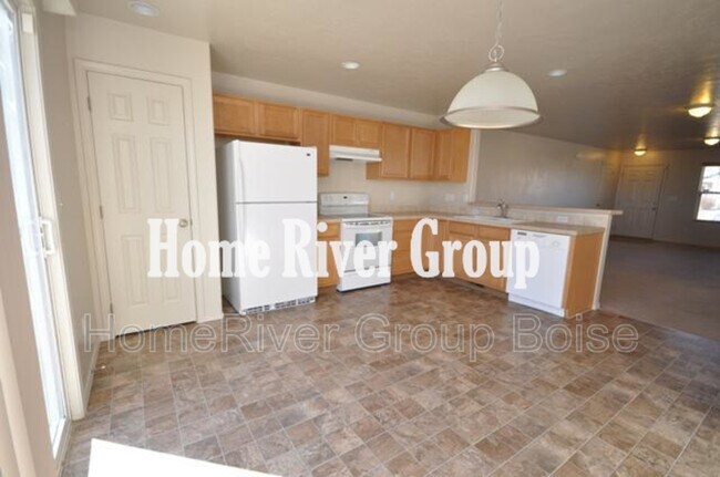 Building Photo - 163 W White Sands Dr