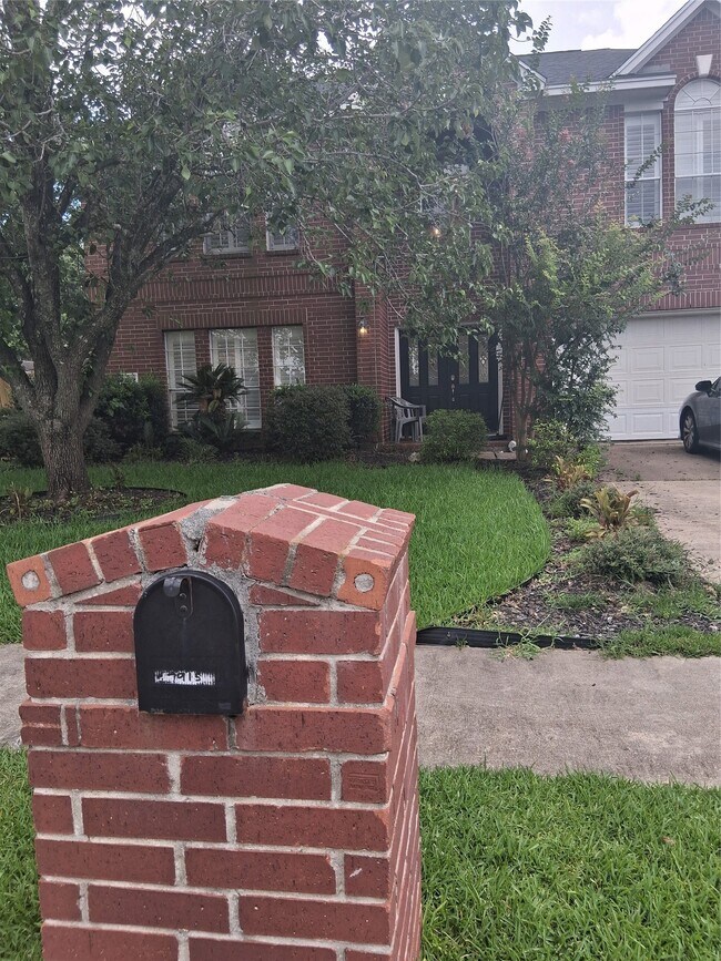 Building Photo - 7915 Wolfield Ln