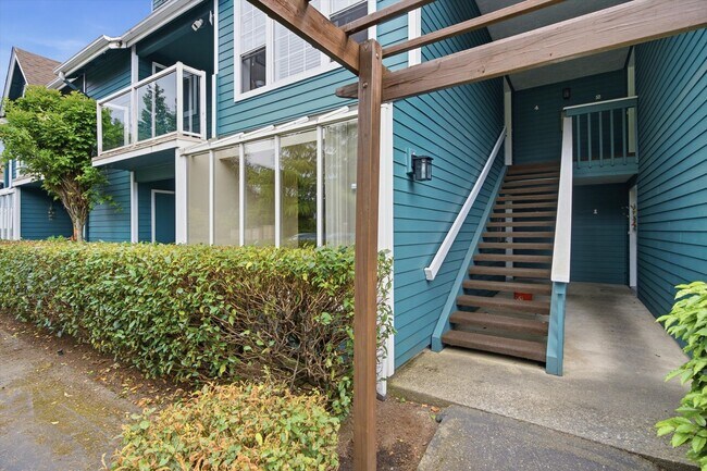Building Photo - 16419 Spruce Way