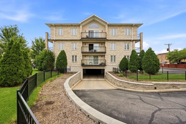 Building Photo - 9400 S 79th Ave