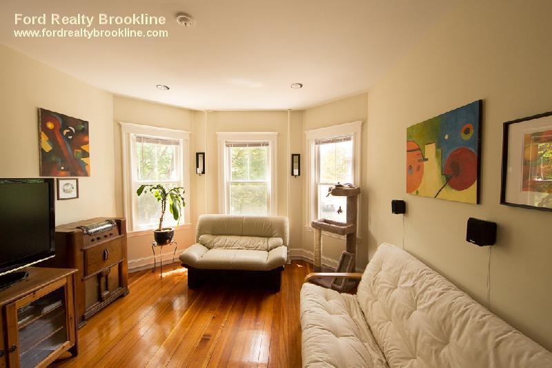 Building Photo - 102 Franklin St