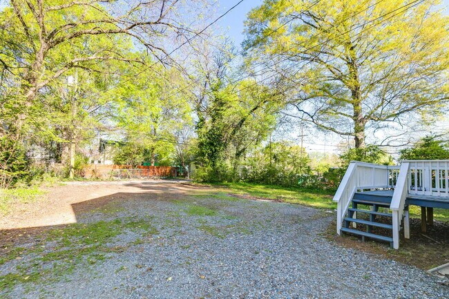 Building Photo - 3418 Carolina Ave